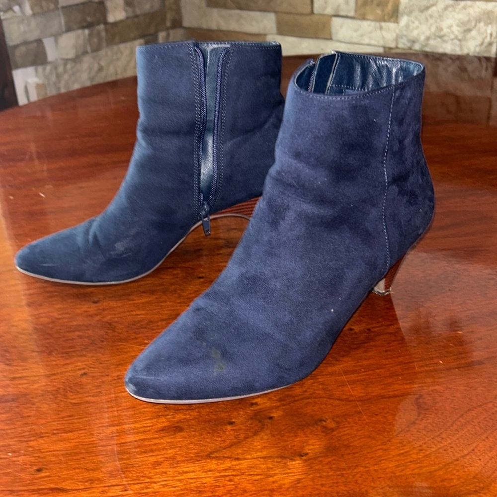 Womens Loft Heels size 9